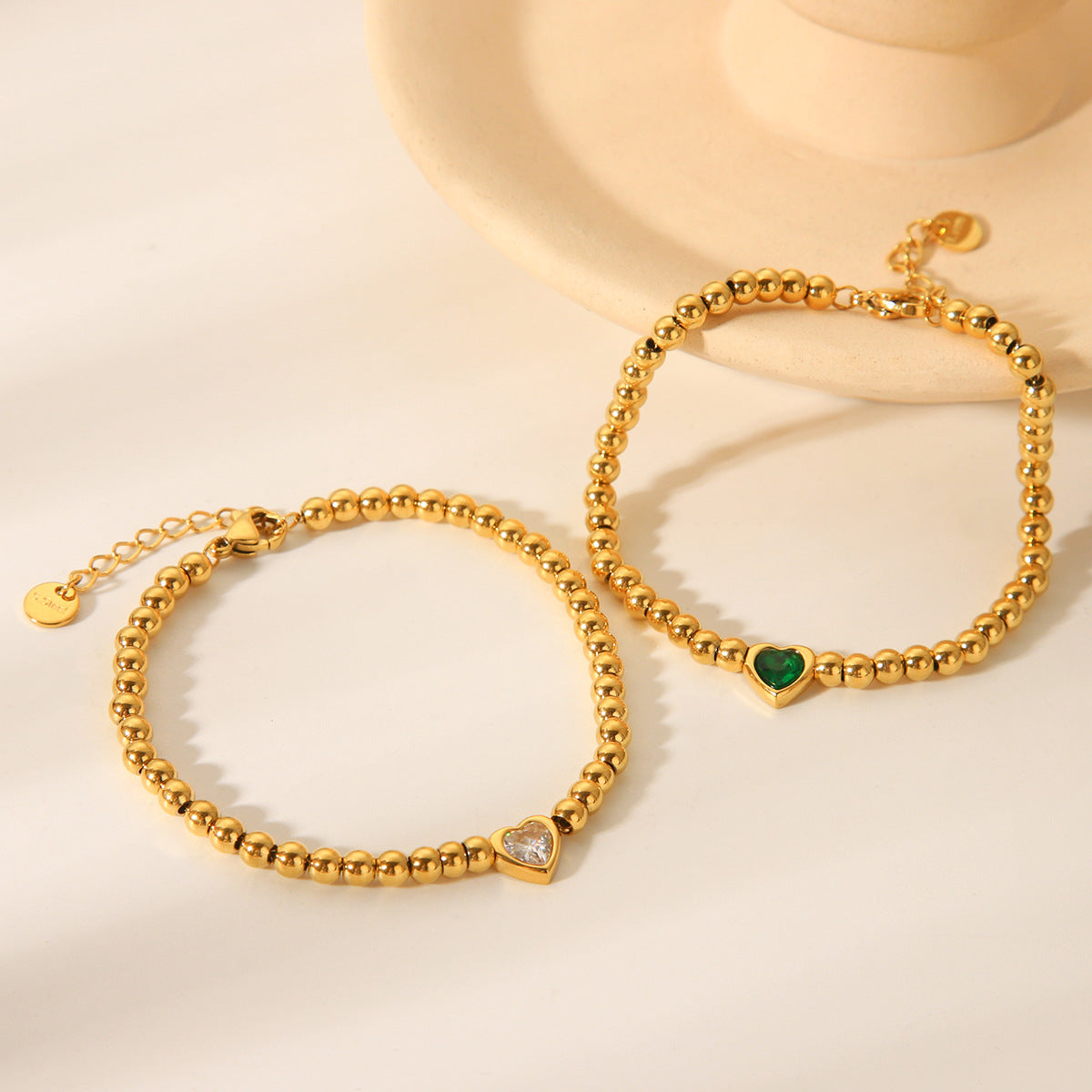 Ins Style Heart-Shaped Beaded Bracelet for Women Made of Titanium Steel with 18K Gold Plating