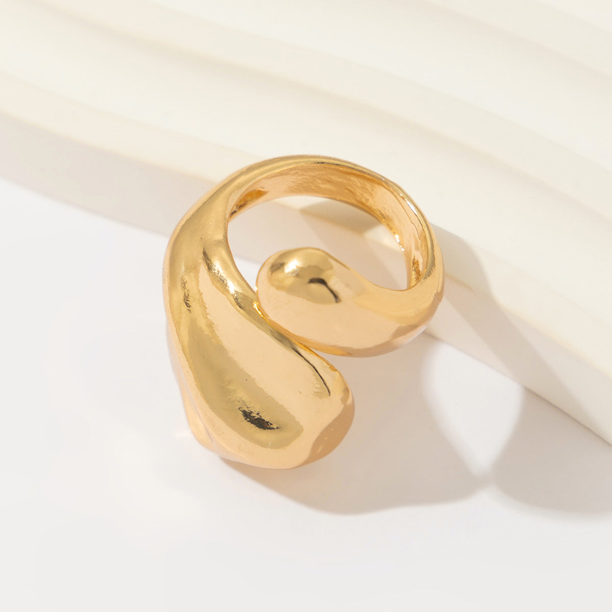 Minimalist Geometric Zinc Alloy Plated Ring for Women