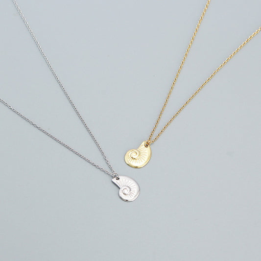 Collar con colgante geométrico minimalista para mujer y hombre en plata de ley 925 con acabado chapado en cadena tipo O