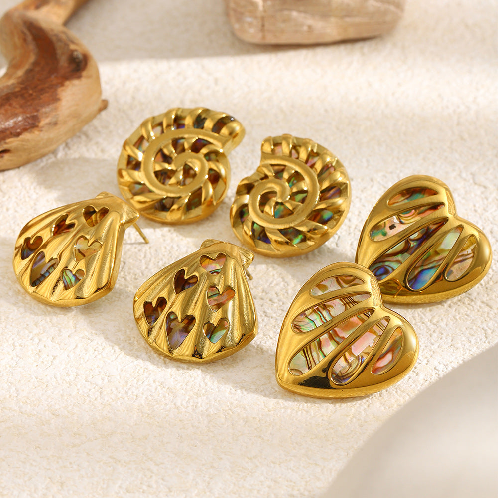 Pendientes de concha de abulón bañados en oro de 18 quilates de acero inoxidable con diseño de corazón geométrico minimalista elegante