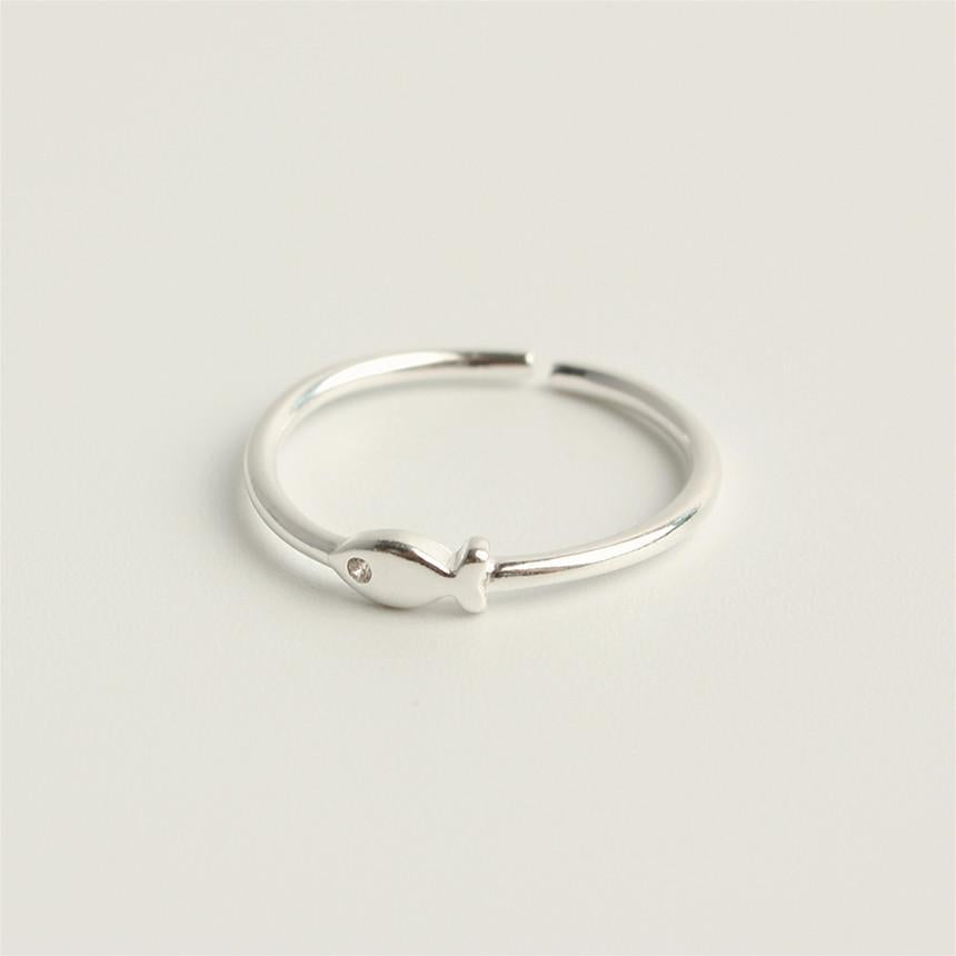 Minimalist Sweet 925 Sterling Silver Fish Shape Ring for Women