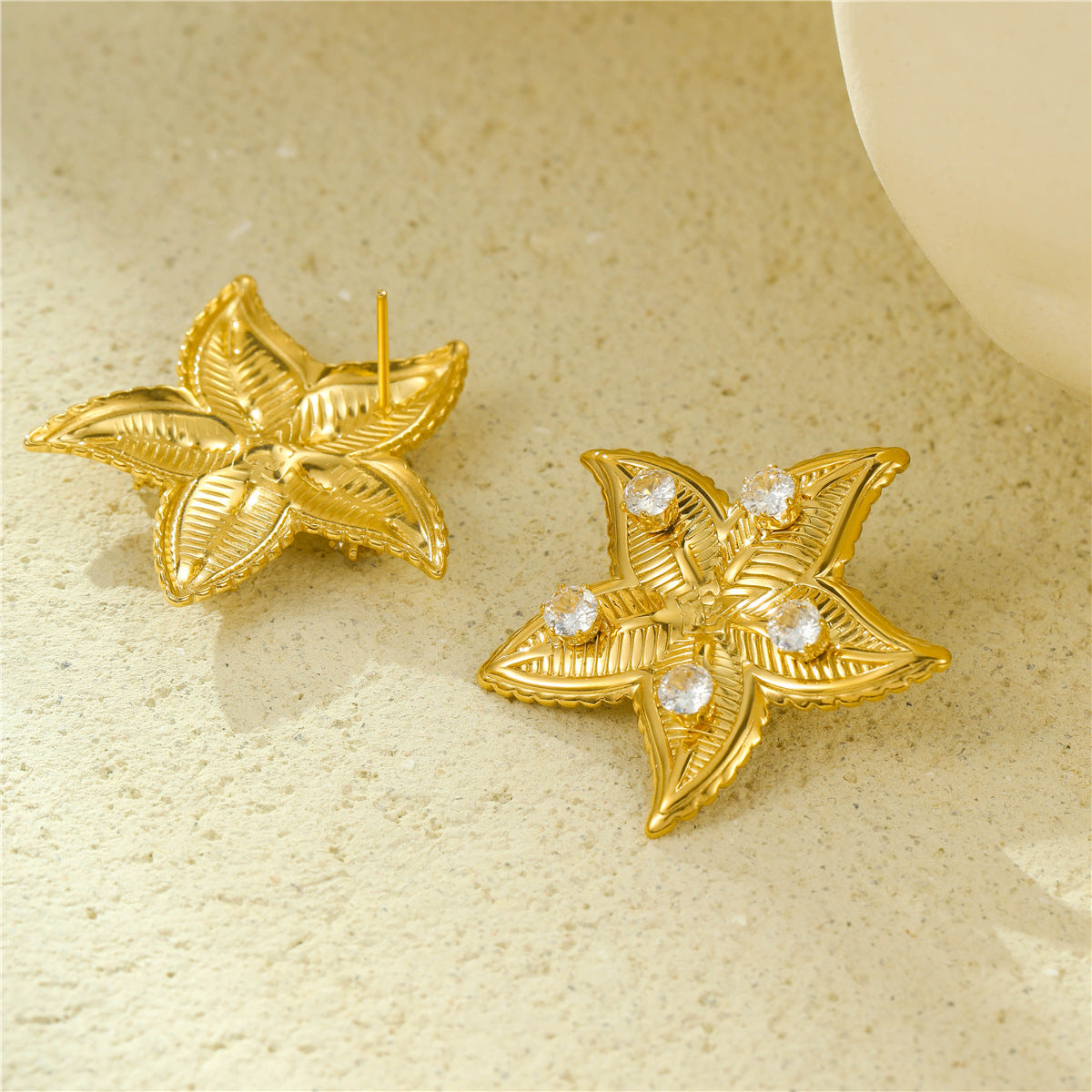Pendientes de Acero Inoxidable con Forma Floral de Moda, Baño de Oro de 18K al Vacío y Incrustaciones de Circonita para Mujer