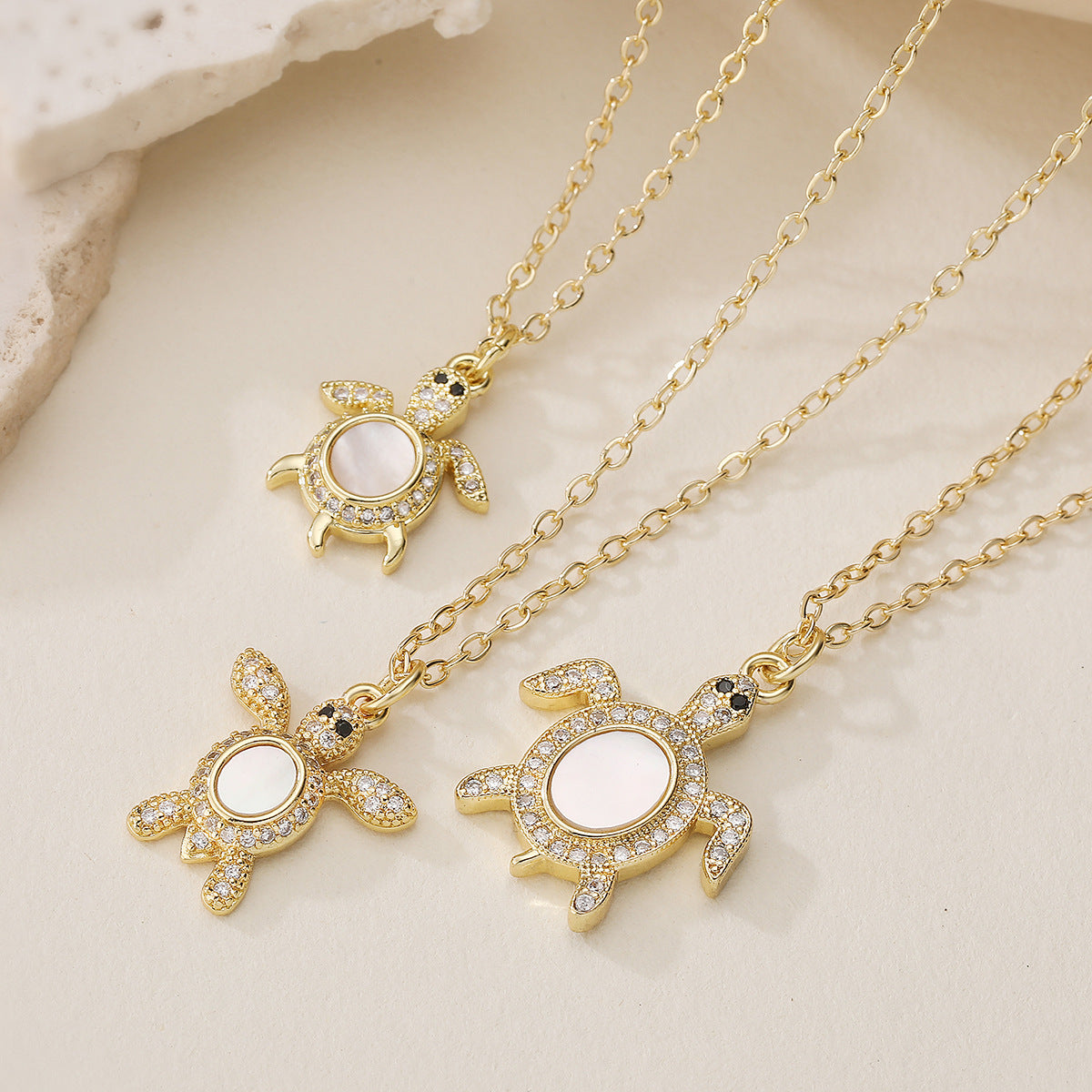 Minimalist 18K Gold Plated Brass Micro-inlay Cubic Zirconia White Shell Turtle Pendant Necklace for Women