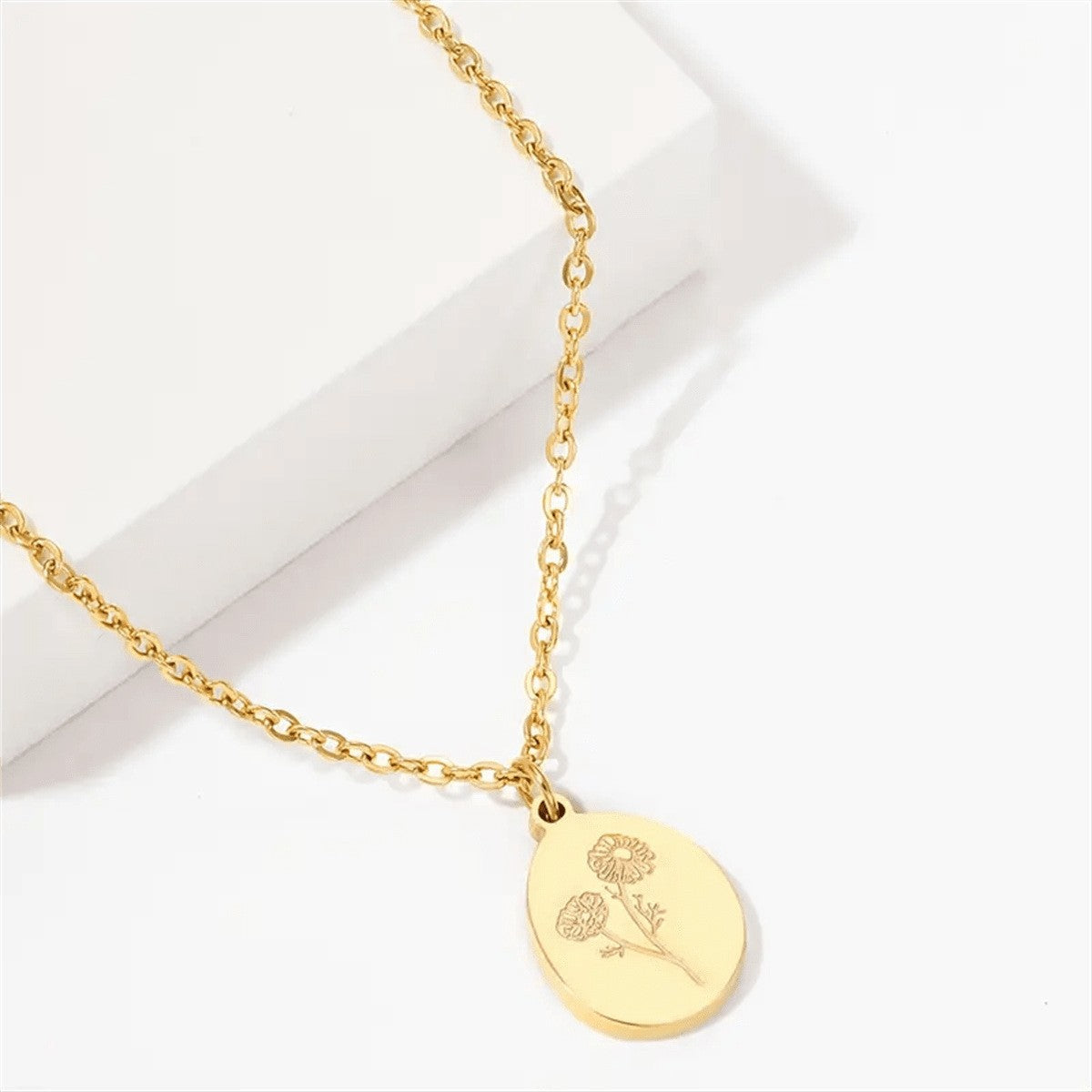 Minimalist Stainless Steel Polished Round Coin Pendant Necklace with Titanium Steel Charm for Unisex Everyday Wear