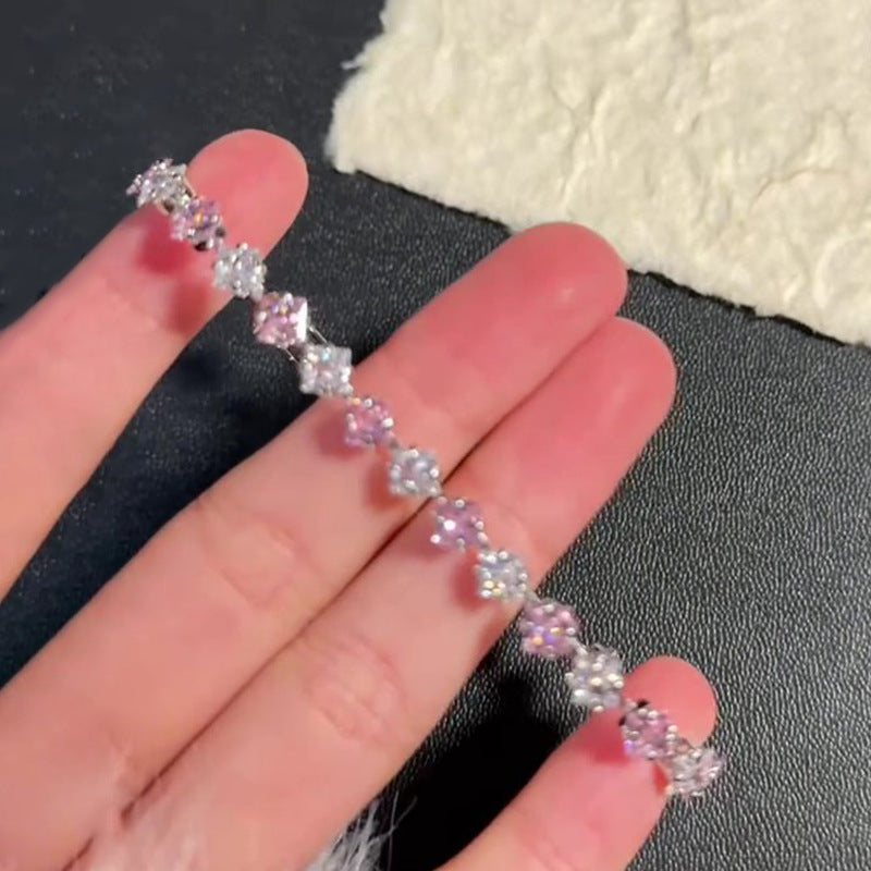 Bracciale da donna minimalista ed elegante in rame, con zirconi, design geometrico e stile lussuoso