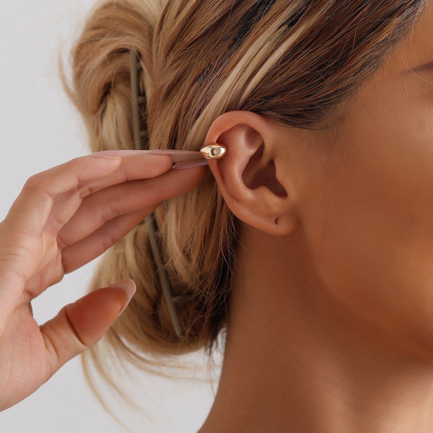 Punk Style Geometric C-Shaped Alloy Ear Cuff with Plating Finish for Women