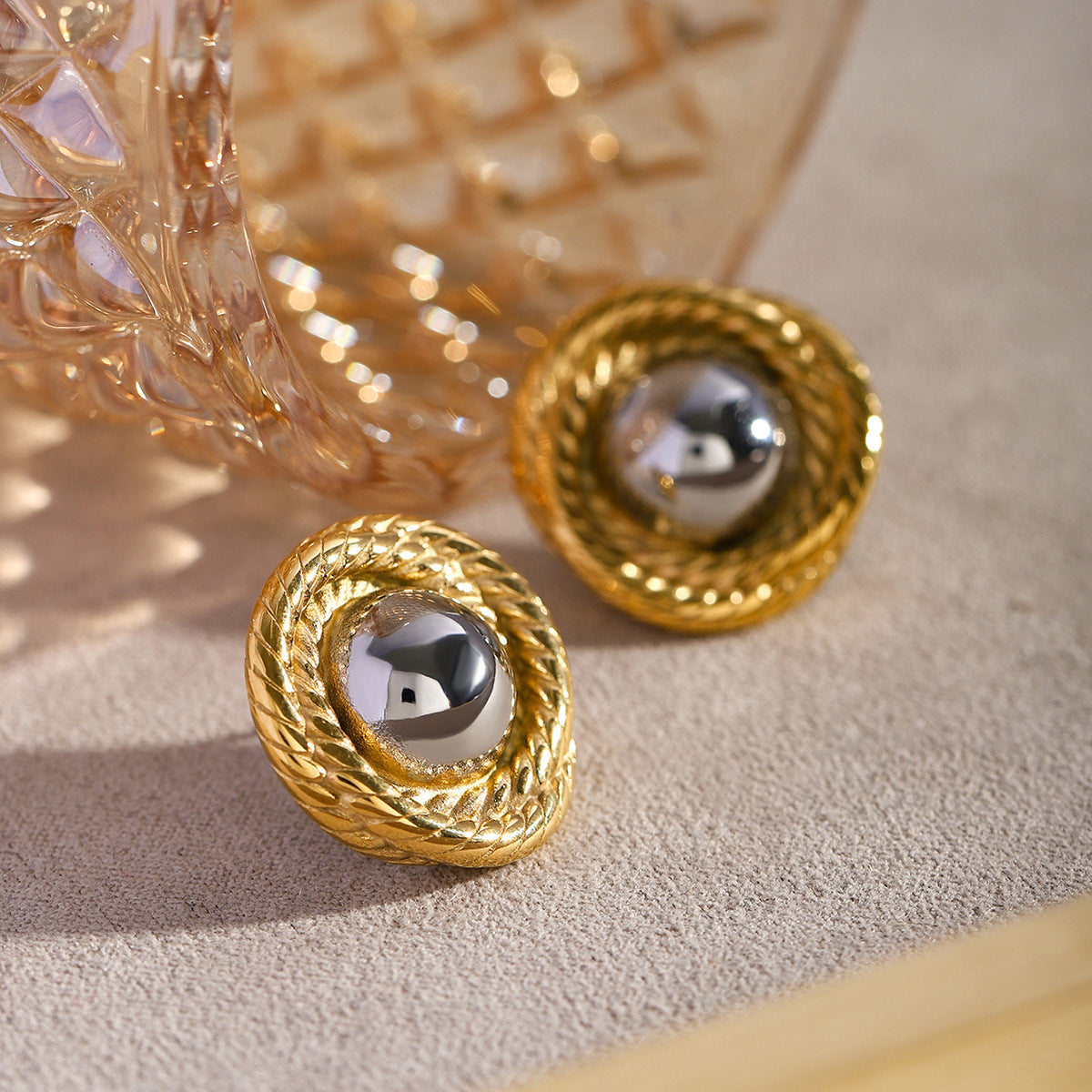 Trendy 18K Gold Plated Stainless Steel Round Threaded Texture Two-Tone Stud Earrings for Women