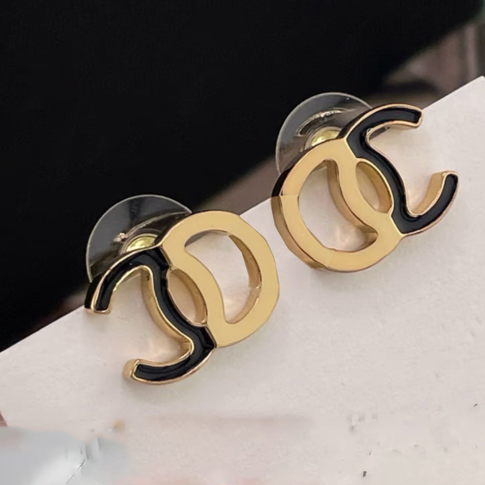 Sweet Luxury Double C Letter Gold Plated Brass Earrings with Black and White Pearls 925 Silver Post for Women