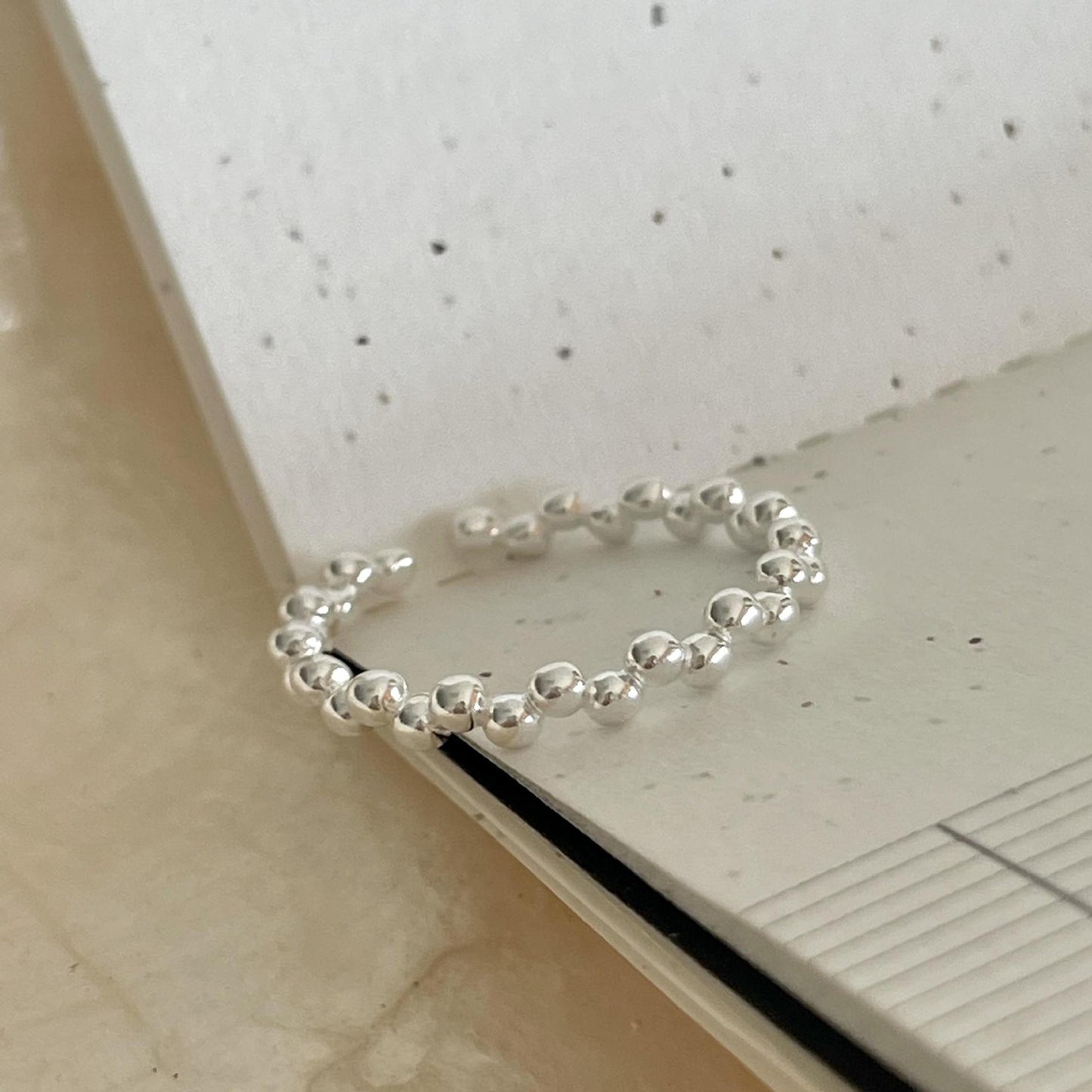 Anillo abierto geométrico minimalista de plata de ley 925 con cuentas para mujer