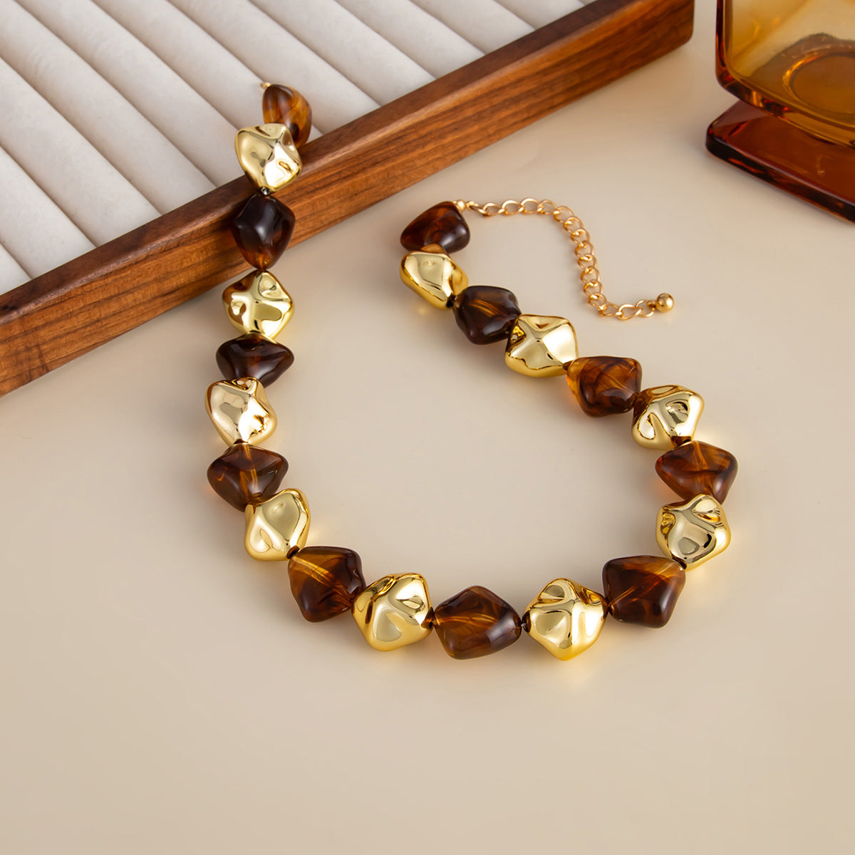 Vintage Geometric Oval Resin Pendant Necklace for Women