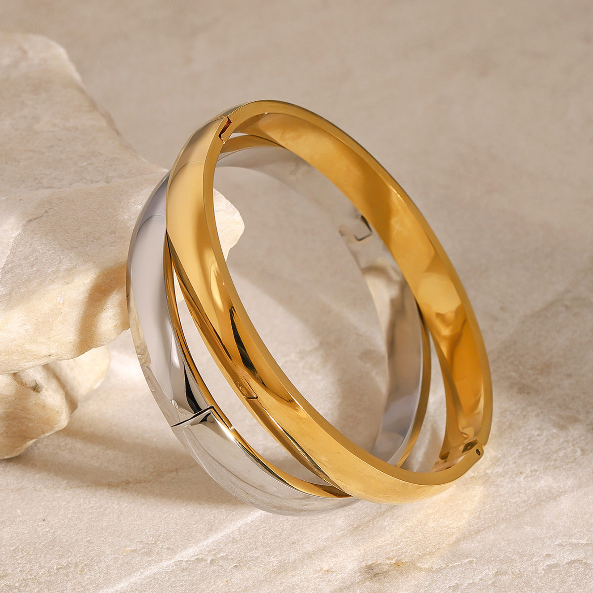 Brazalete Minimalista Geométrico de Acero Inoxidable Galvanizado para Mujer y Hombre