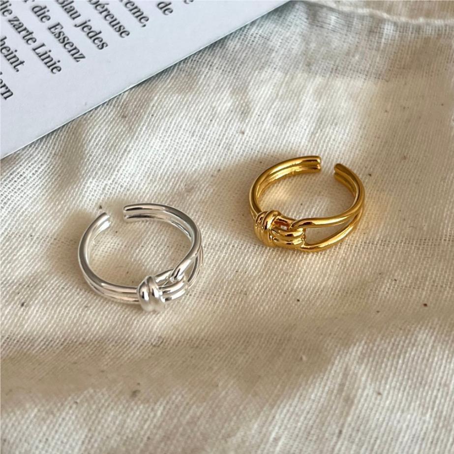 Minimalist Heart-Shaped 925 Sterling Silver Knotted Ring for Women with Geometric and Striped Accents