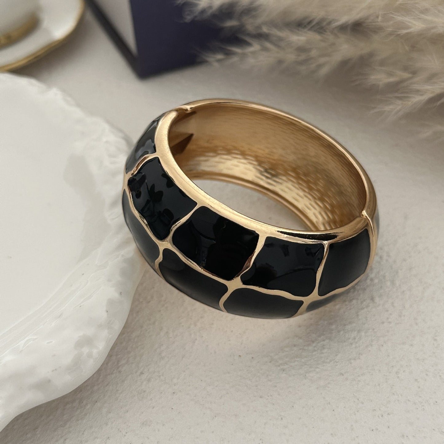 Vintage Wavy Bamboo Section Heart Enamel Drip Oil Plated Alloy Cuff Bracelet for Women