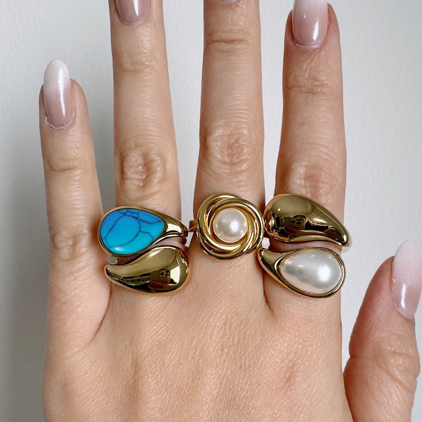 Anello in Acciaio al Titanio Inossidabile Geometrico con Finitura Galvanica da Donna Accessorio di Moda Lusso Minimalista Elegante
