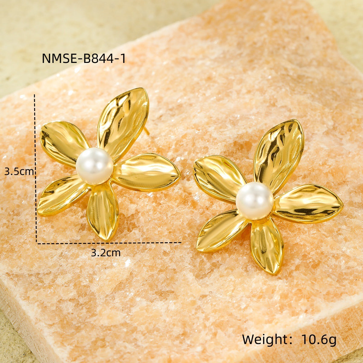 Pendientes de botón con forma de pétalo, incrustaciones de perlas, de acero inoxidable a la moda para mujer con acabado chapado
