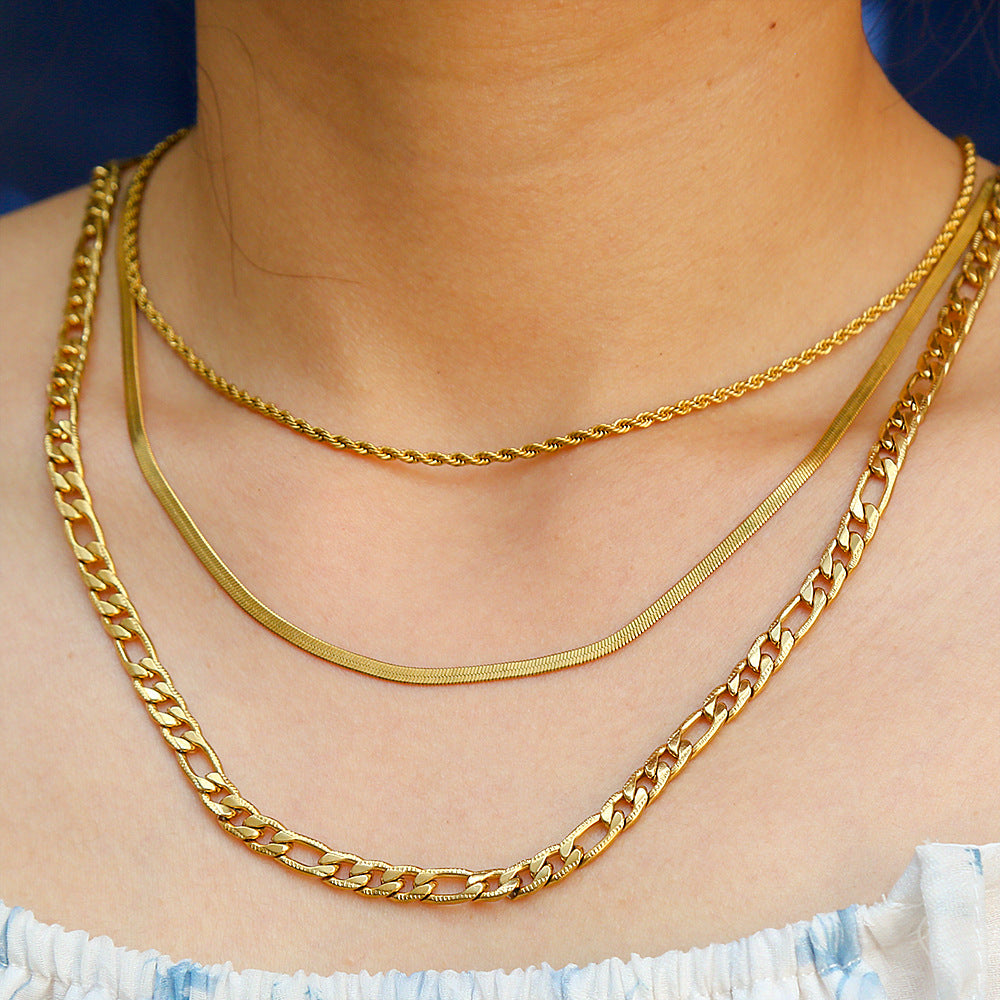 Collana Minimalista da Donna a Tre Strati in Acciaio al Titanio Placcato Oro per Clavicole