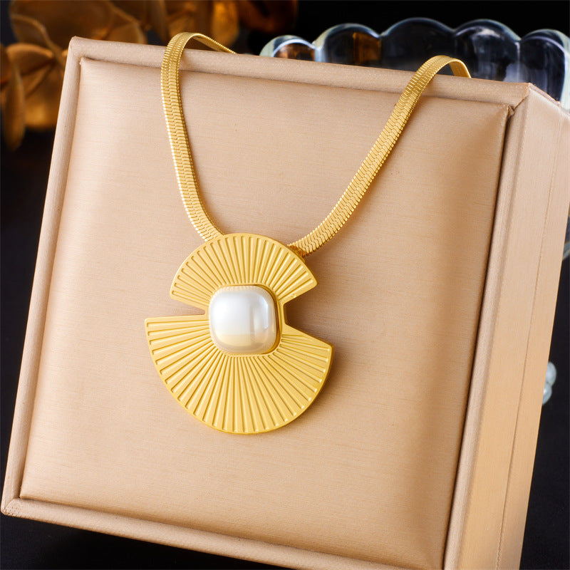 Vintage Minimalist Fashionable Stainless Steel Plated Fan-Shaped Pendant Necklace