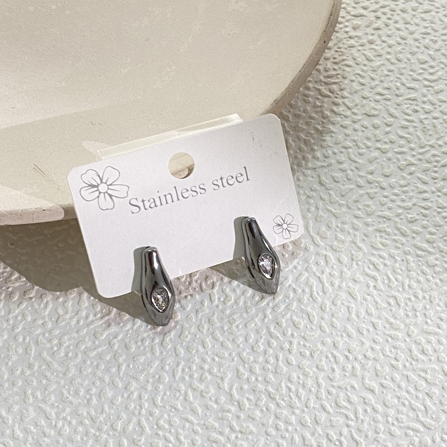 Sweet Geometric Snake Head Cubic Zirconia Plated Titanium Steel Stud Earrings