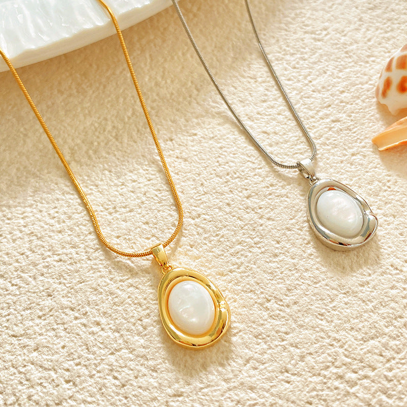 Vintage Elegant Round Geometric Pearl Brass Pendant Titanium Steel Plated Necklace Snake Chain