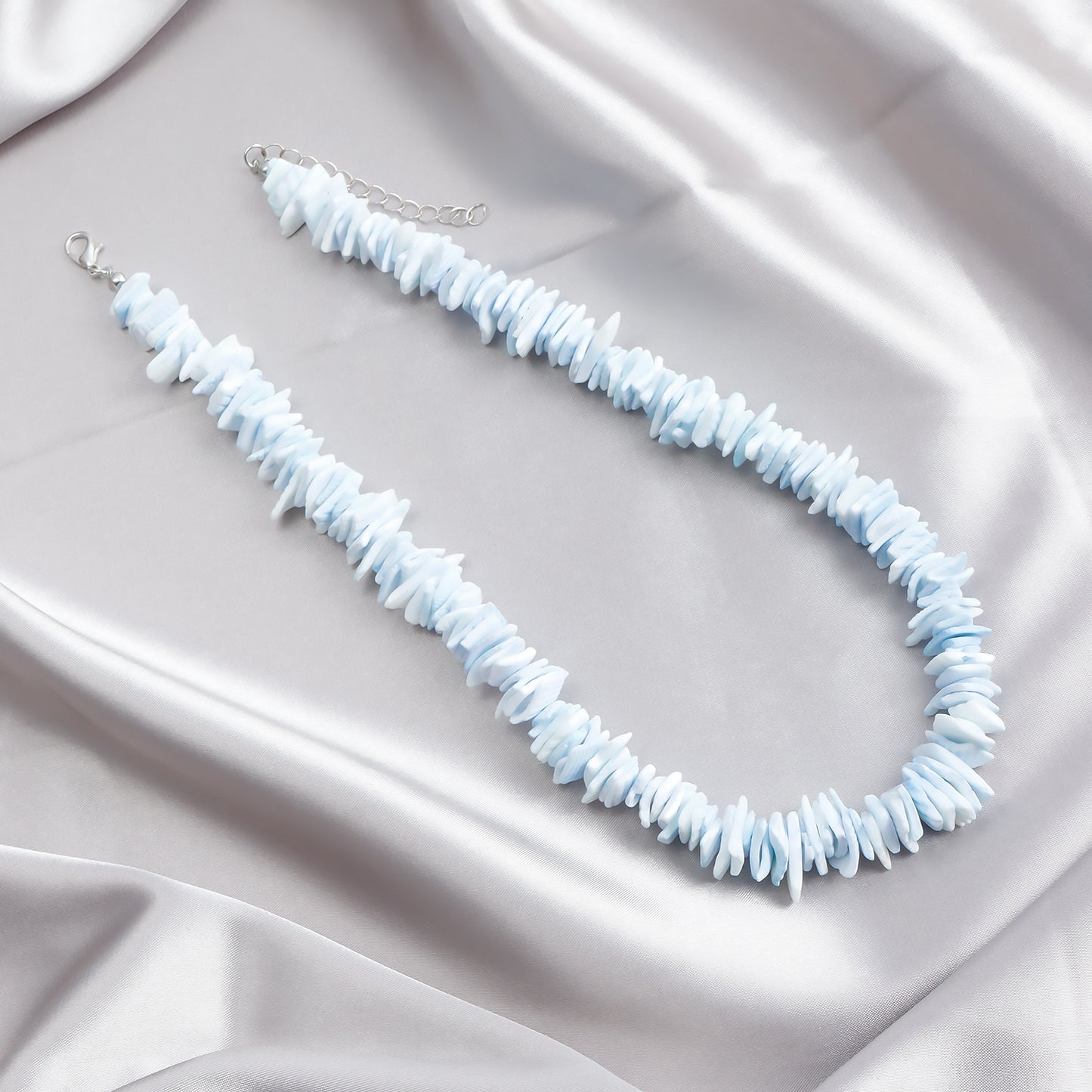 Collar de moda con colgante de concha irregular geométrica para mujer con acabado galvanizado