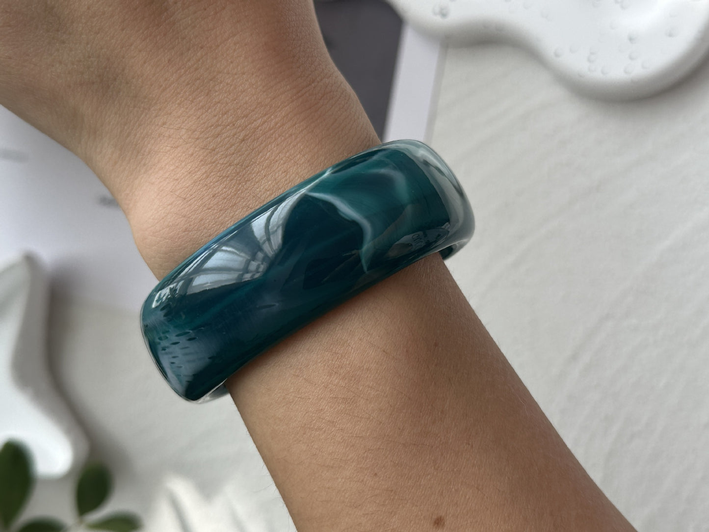 Gradient Geometric Acrylic Drip Oil Wide Bangle Bracelet