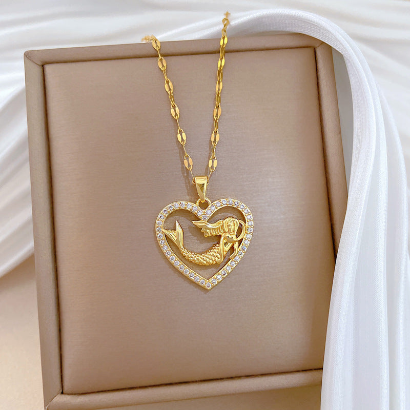 Sweet Luxury Heart Rhinestone Titanium Steel Necklace for Unisex