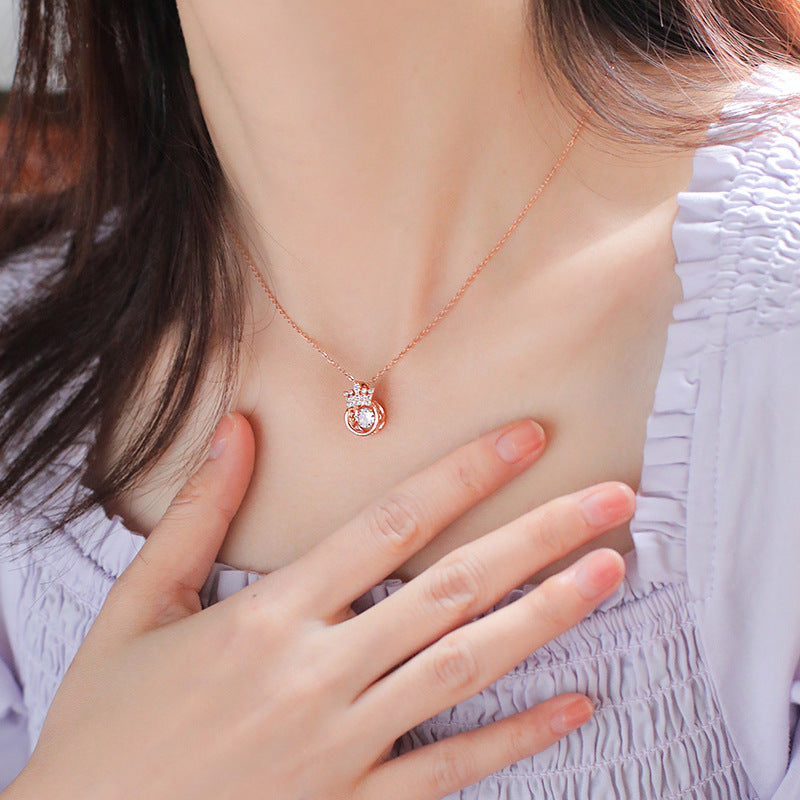 Affascinante collana in acciaio al titanio a forma di corona con intarsio di strass per donna, catena minimalista per clavicola