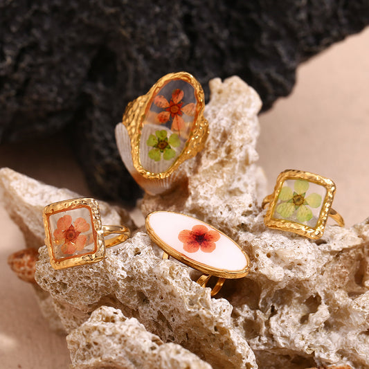 Vintage Style Hammered Texture Stainless Steel Ring with 18K Gold Plating, Oval Open Band Floral Design for Women