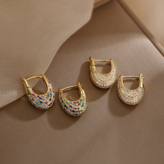 Pendientes Minimalistas Geométricos en Forma de U para Mujer con Base de Cobre Bañado en Oro de 18K y Incrustación de Zirconia