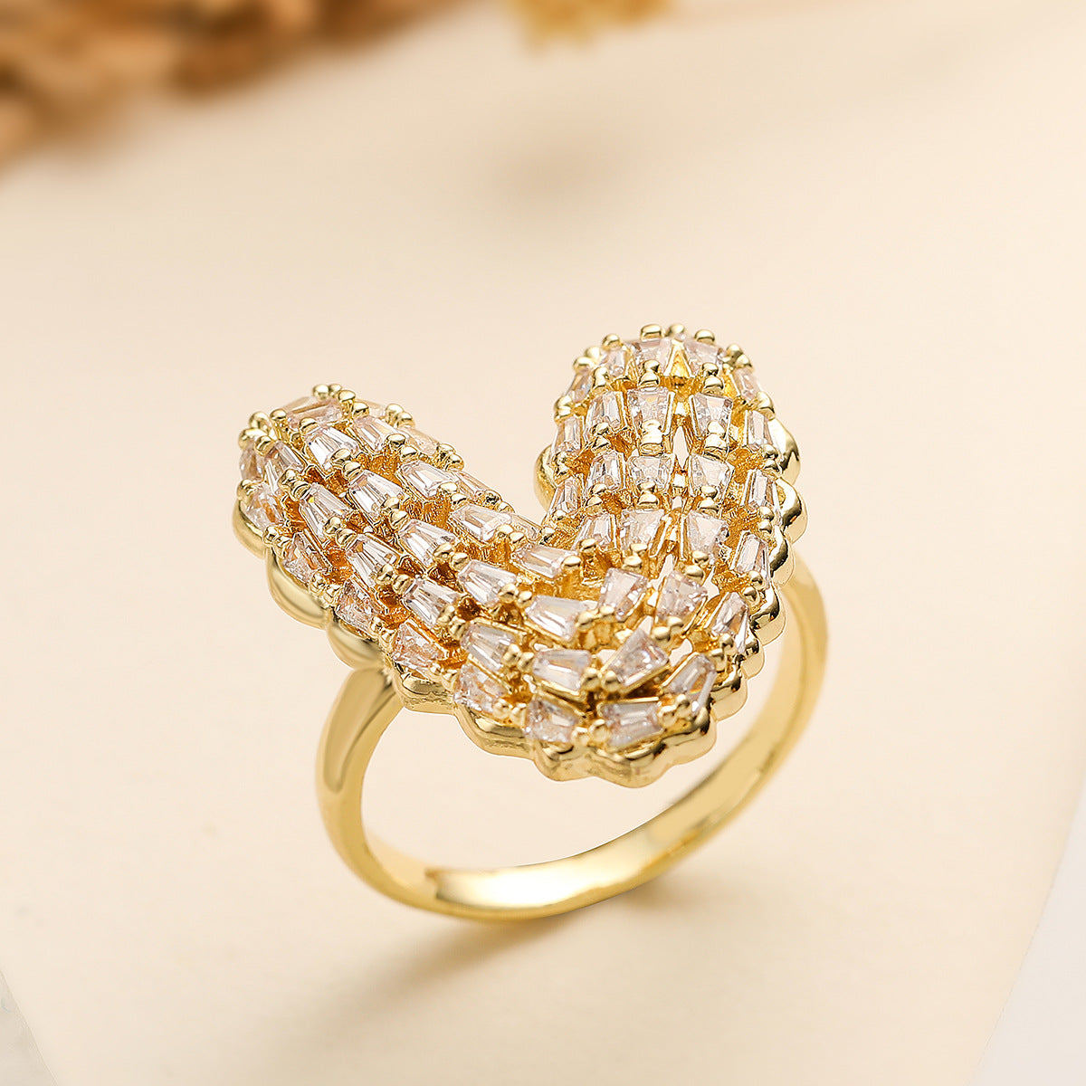 Anello in Rame Geometrico Minimalista alla Moda con Zirconia Micro-Pavé da Donna