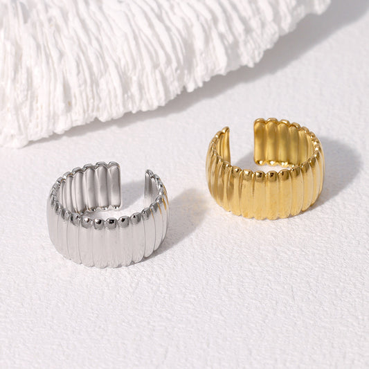 Anello da dito da donna minimalista geometrico in acciaio inossidabile con finitura placcata