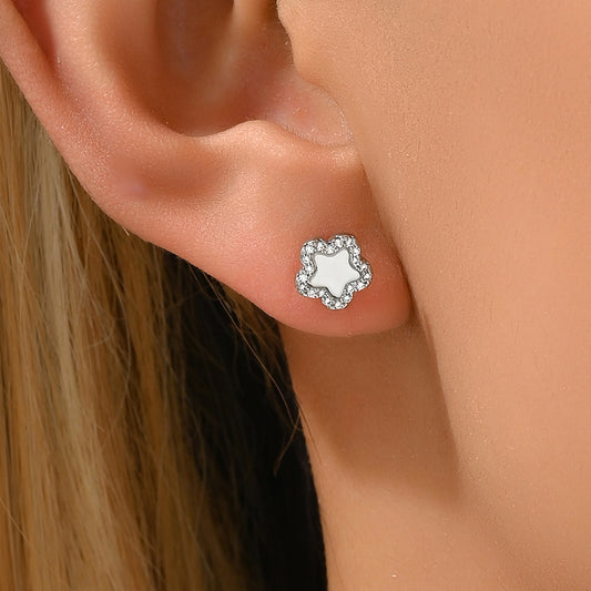 Pendientes de Cobre Irregulares Minimalistas con Forma de Estrella e Incrustaciones de Zirconia para Mujer