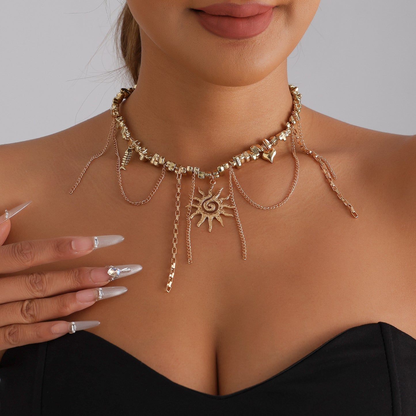 Fashion Geometric Sunflower Alloy Plated Necklace with Heart Tassel for Women