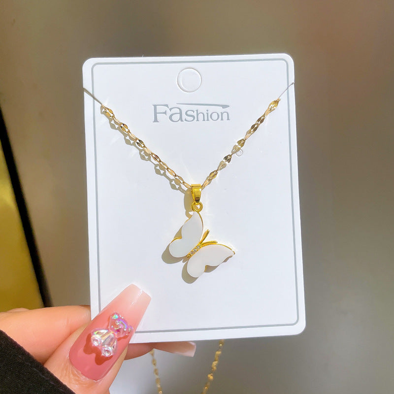 Collana con Pendente a Farfalla in Acciaio al Titanio Minimalista di Lusso con Madreperla per Donna, Delicata Catenina con Strass Intarsiati
