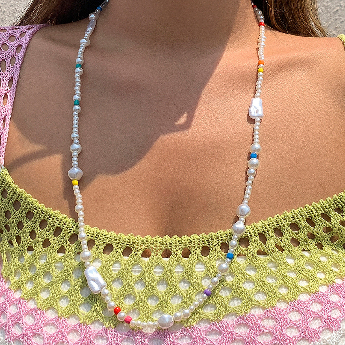 Collana Lunga con Nappe a Geometria Irregolare in Stile Bohemien da Donna con Perle Imitazione e Perline in Resina su Catena a Sfere