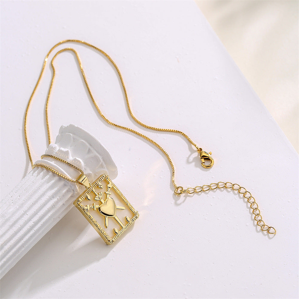 Collana con Pendente a Conchiglia Geometrica in Rame Placcato Oro 18K e Intarsio di Zirconi