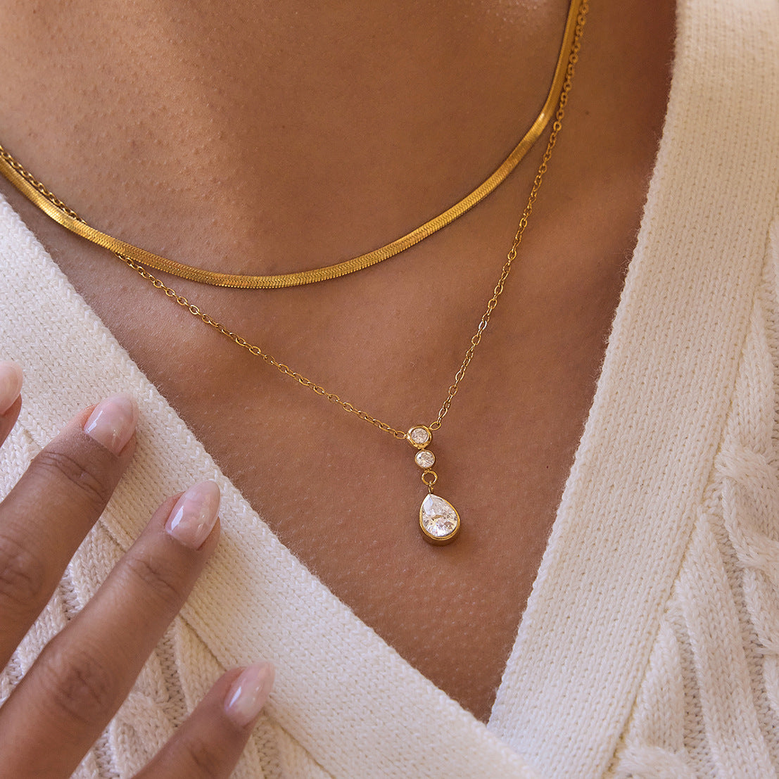 Elegant 18K Gold Plated Teardrop Geometric Stainless Steel Necklace with Cubic Zirconia for Women