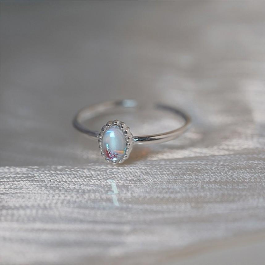 Sweet Minimalist 925 Sterling Silver Geometric Inlaid Cubic Zirconia Ring for Women