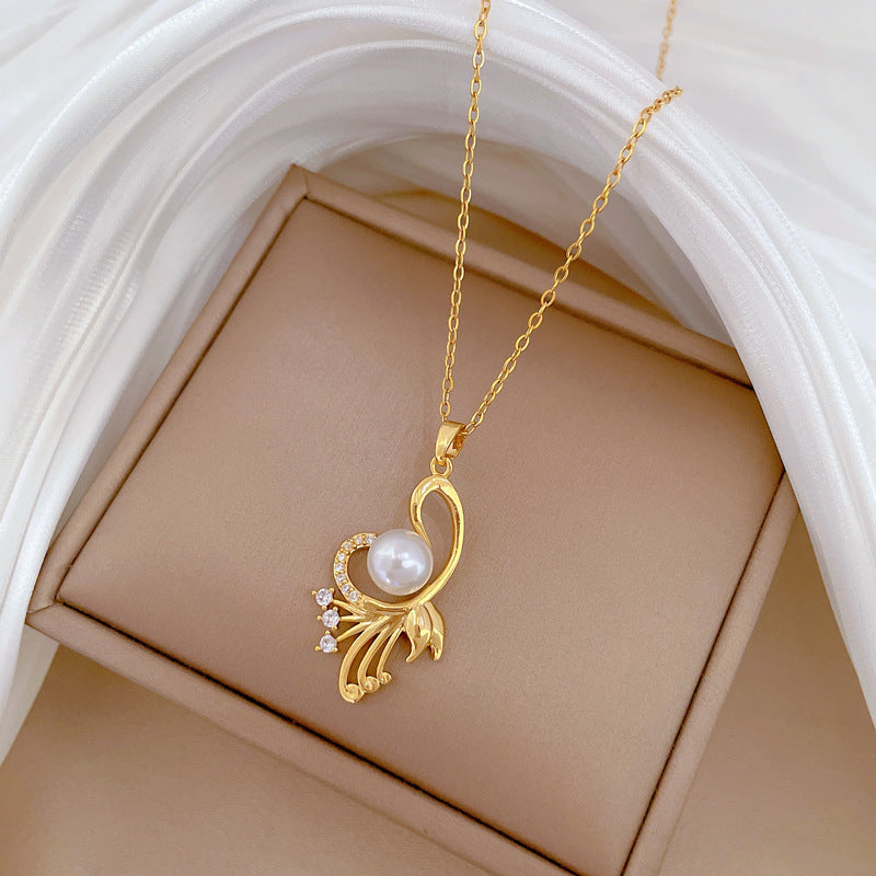 Elegante Collana Unisex in Acciaio al Titanio con Luna Fresca e Dolce, Geometrica, con Intarsi in Strass