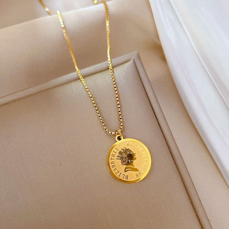 Collana Minimalista con Disco Rotondo Geometrico a Forma di Testa Umana in Acciaio al Titanio Placcato Oro PVD per Unisex