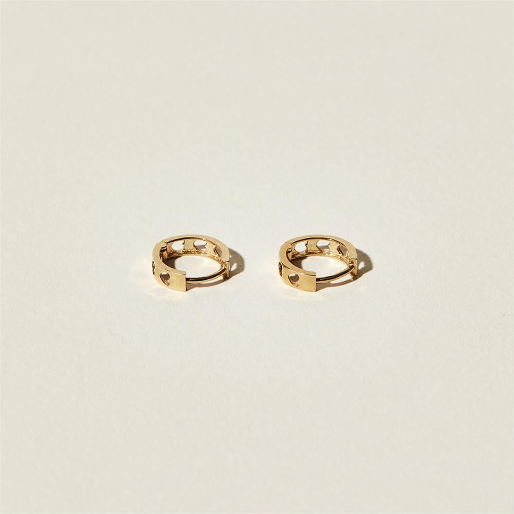 Minimalist Heart-Shaped 925 Sterling Silver Ear Studs with Plated Finish