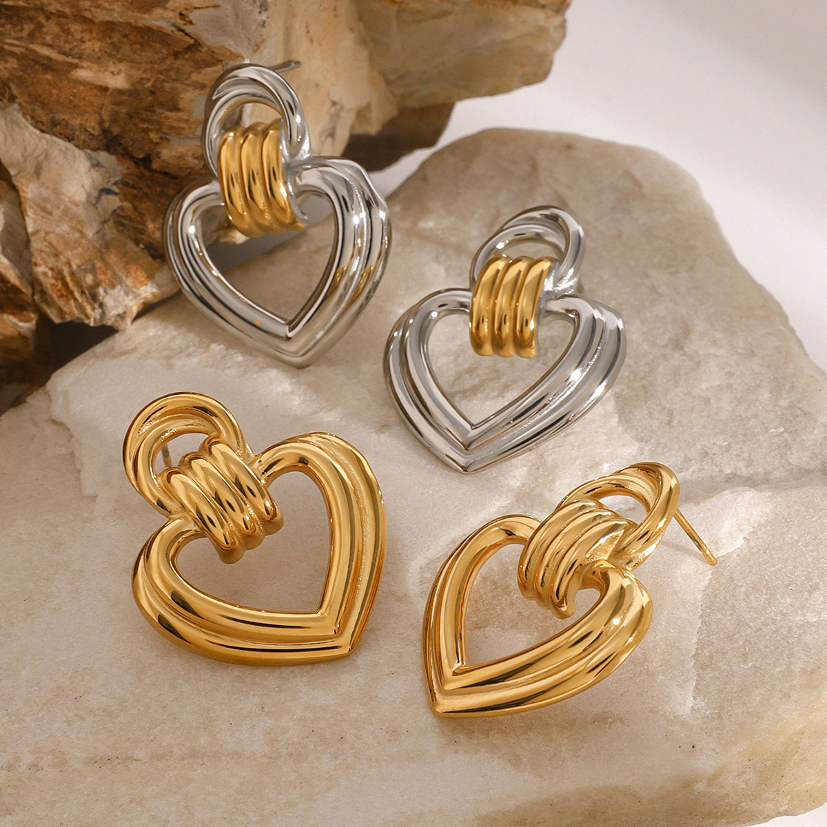 Orecchini minimalisti da donna in acciaio inossidabile a cuore cavo con finitura galvanica