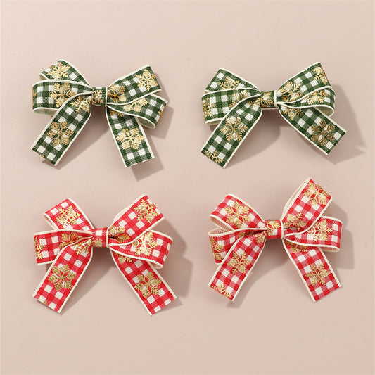 Christmas-Themed Hair Clip Set for Kids with Bow Shape Fabric Construction Red and Green Plaid and Snowflake Pattern Minimalist Fresh Design