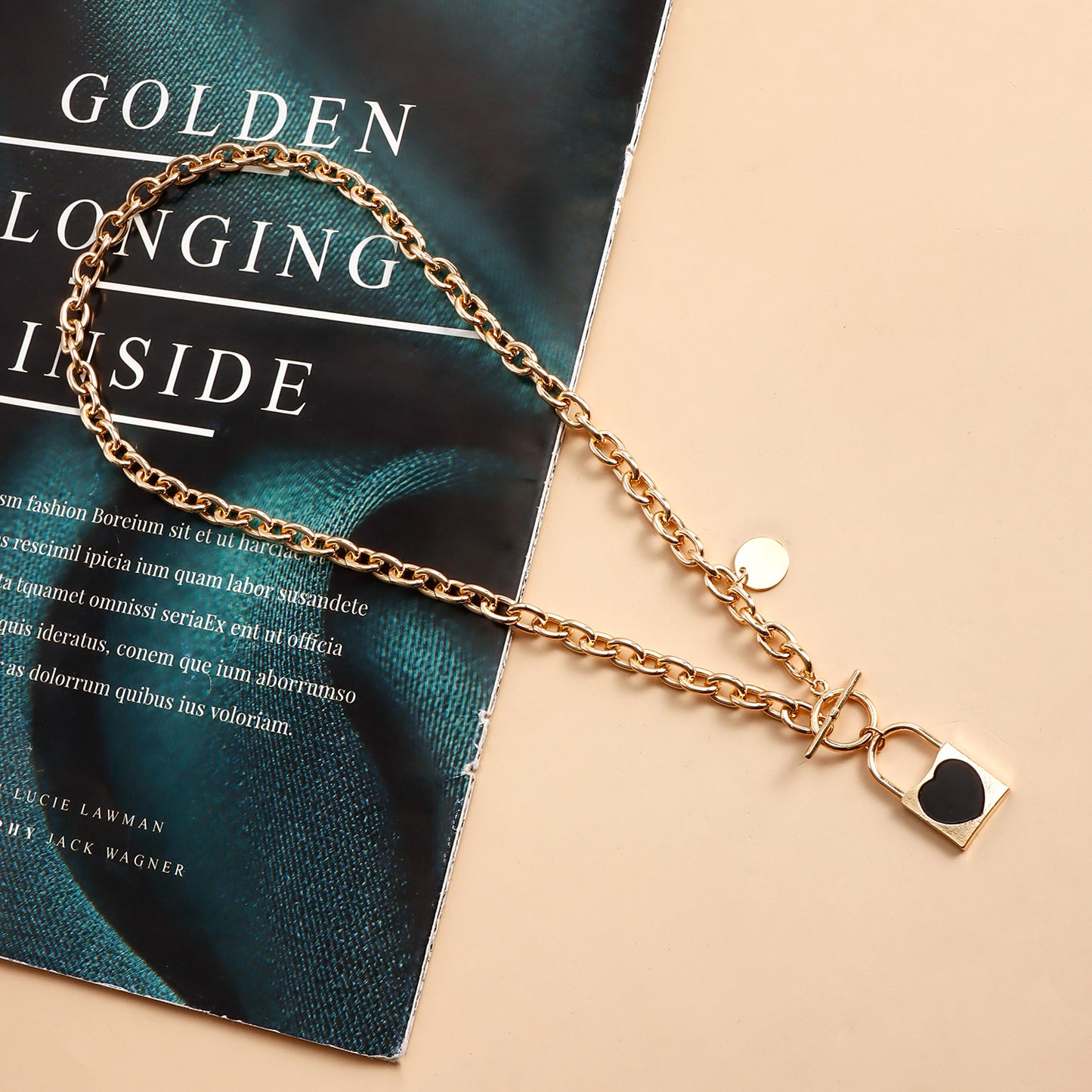 Minimalist Luxury Geometric Black Imitation Mother of Pearl Lock Pendant Aluminum Alloy Chain Necklace for Women