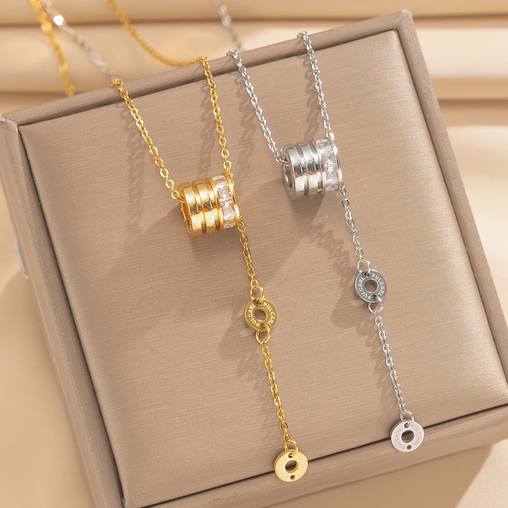 Collana da donna a catena sottile "O" minimalista di lusso, geometrica e circolare in acciaio inossidabile placcato oro 18 carati con ciondolo in zircone di rame