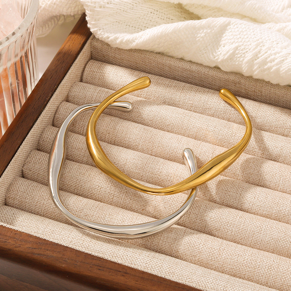 Irregular Shape Titanium Steel Bracelet for Women with 18K Gold Plating Minimalist Fashion Accessory