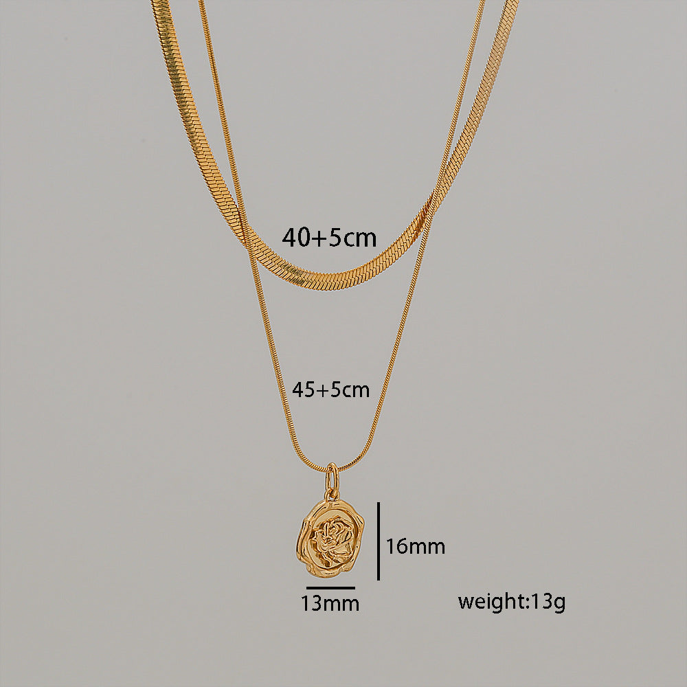 Collar minimalista de acero inoxidable chapado con flor de rosa y cadena de cuchilla para mujer