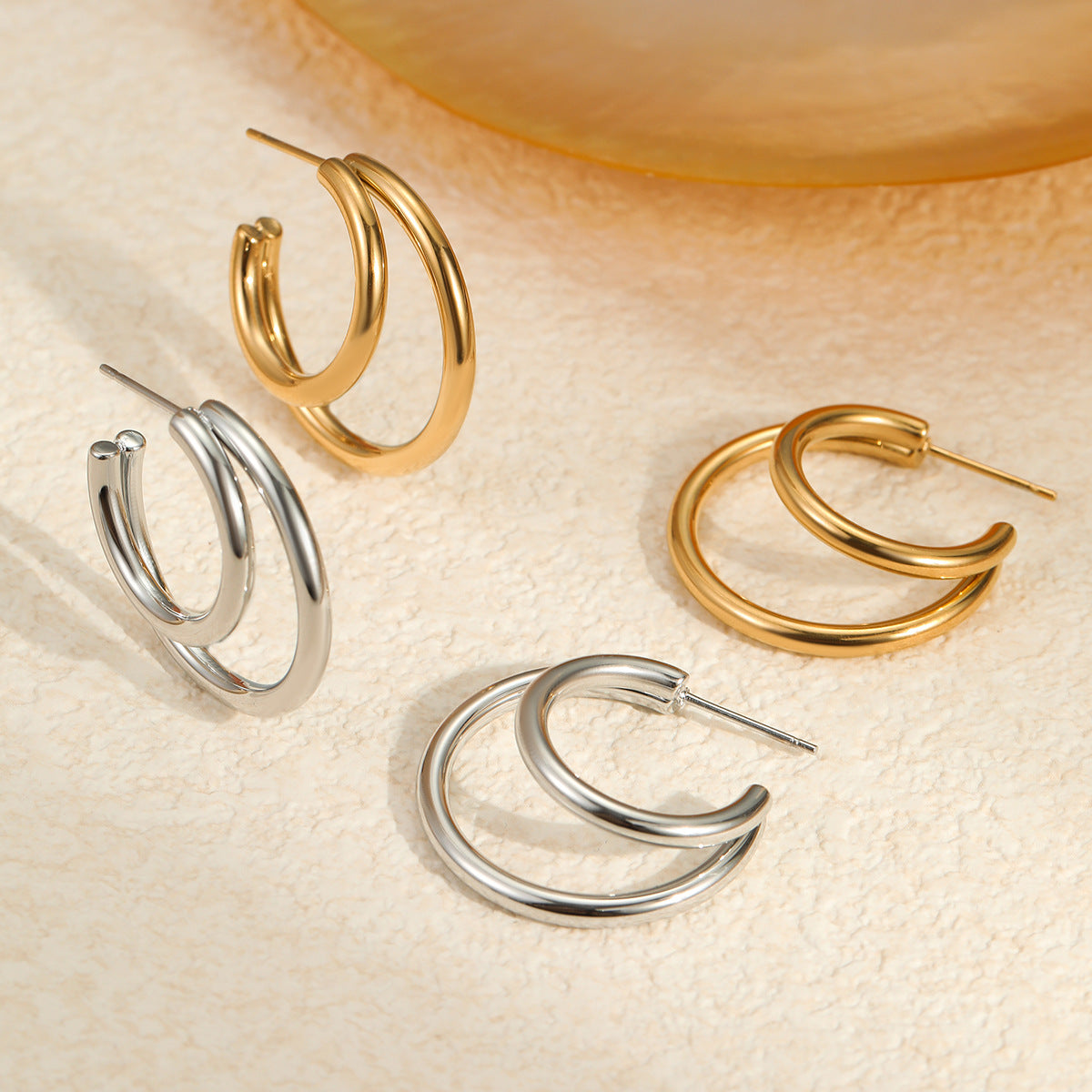 Aretes de Acero Inoxidable en Forma de C de Doble Capa Geométrica Minimalista para Mujer con Acabado Chapado