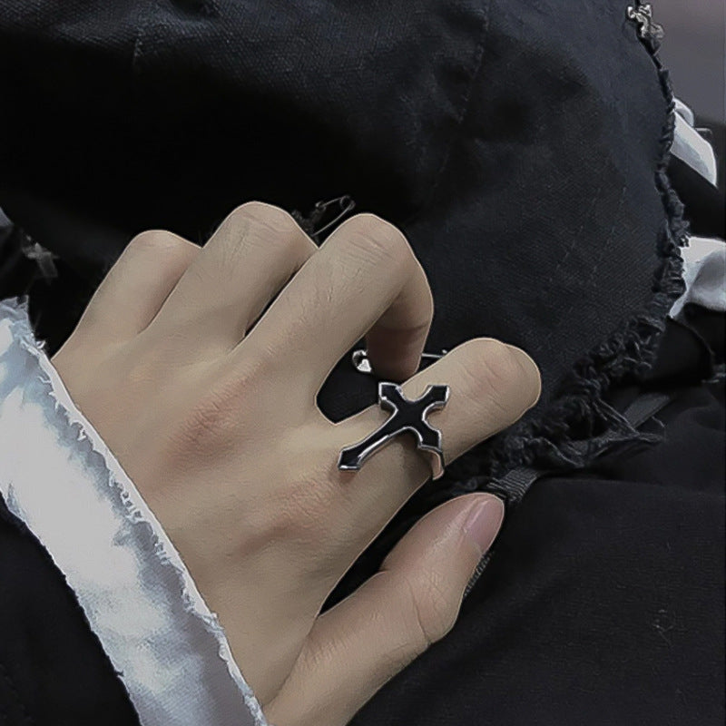Anillo gótico negro grande ajustable con forma de cruz para hombres y mujeres, banda de aleación con acabado galvanizado