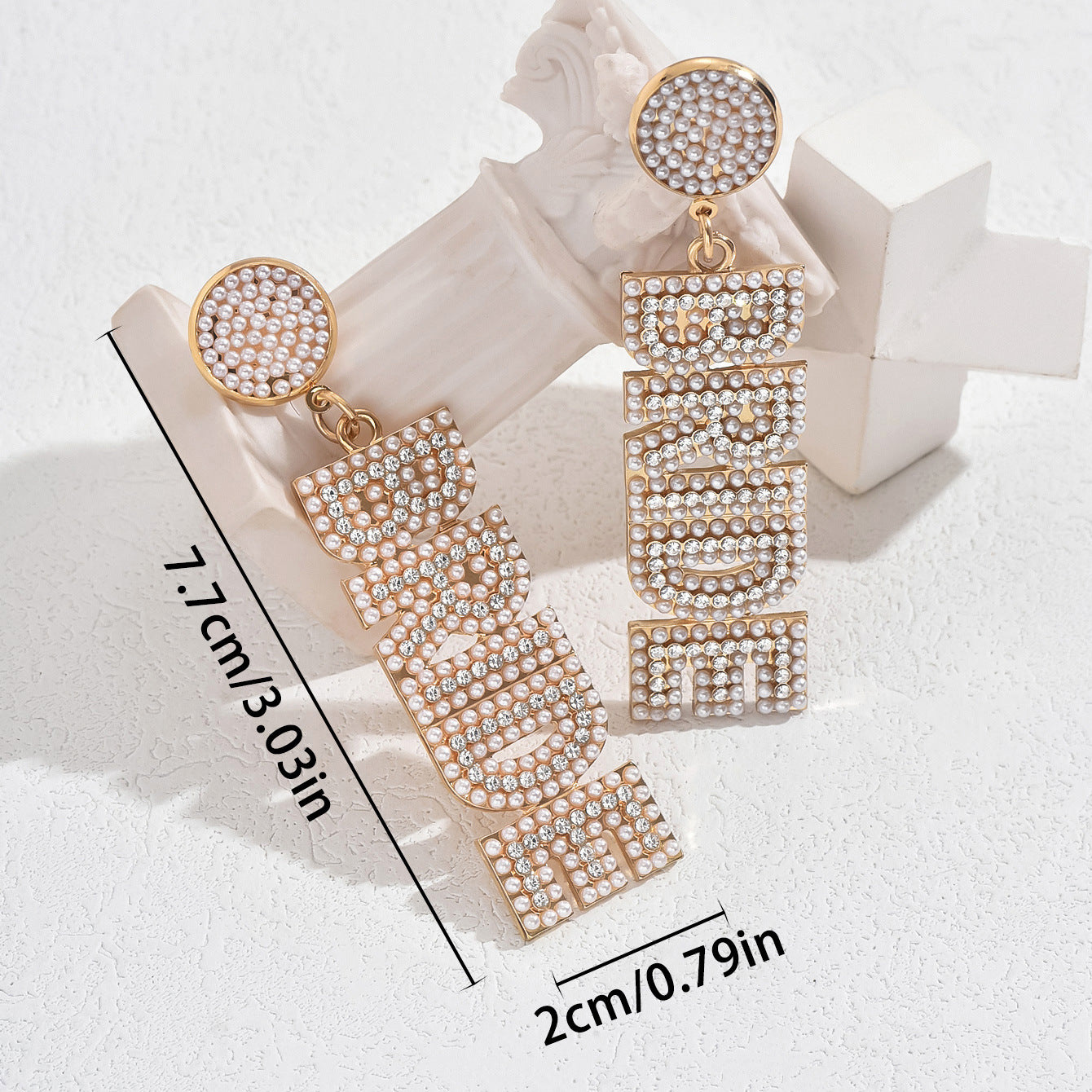 Pendientes de aleación con forma de letra minimalista, dulce y con incrustaciones de perlas para mujer